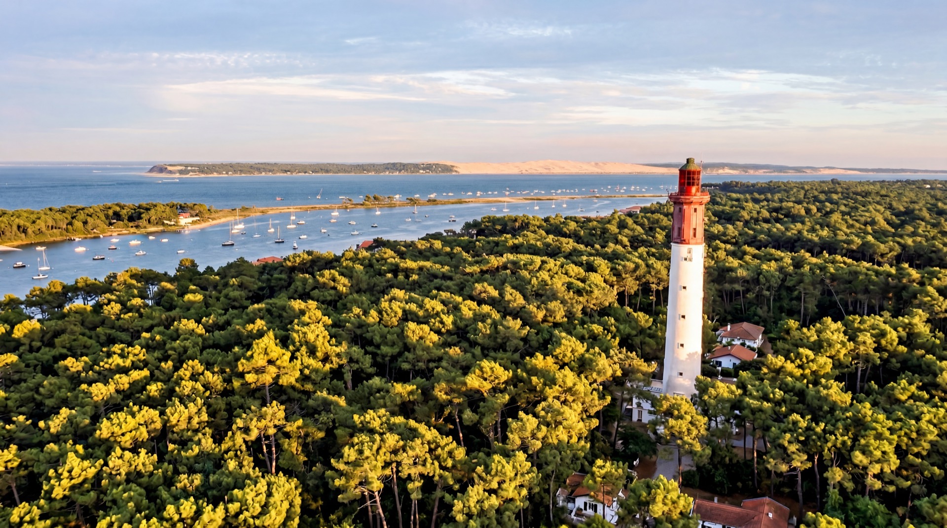 Cap Ferret sur la presqu'île du Bassin d'Arcachon, trajet chauffeur privé depuis Bordeaux